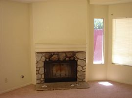 Very Spacious Home - Walking Distance to Schools and Shopping in San Jacinto, CA (Photo 3 of 3)