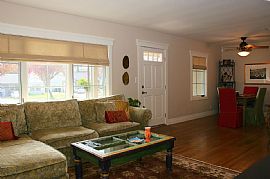 Beautiful South Torrance Home 3 bedroom in Torrance, CA (Photo 2 of 10)