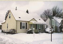 Beautiful Home For Rent in Dearborn Heights, MI