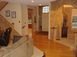 Plymouth - Executive 4br Home For Rent (wayzata Schools!) in Plymouth, MN (Photo 8 of 12)