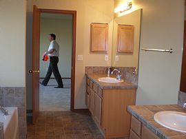 Big and Beautiful in Yelm, WA (Photo 5 of 11)