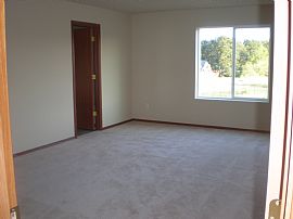 Big and Beautiful in Yelm, WA (Photo 6 of 11)