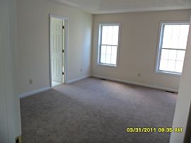 Spacious 3 Bedroom Ranch Home in Swim/tennis Community in Fayetteville, GA (Photo 5 of 6)