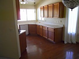 Great House with Open Floor Plan in Tucson, AZ (Photo 2 of 6)