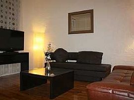 Nice 1 BR Apartment with Superb Amenities in Washington, DC (Photo 3 of 9)