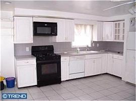 3 Bedroom Home Near Shopping, Transportation, and Schools in Philadelphia, PA (Photo 2 of 3)