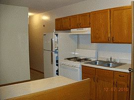 Pleasant 3 Bedroom Home in Elk River in Elk River, MN (Photo 2 of 3)