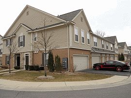 Heavenly 2 BR, 2 BA Townhouse in Canton, MI
