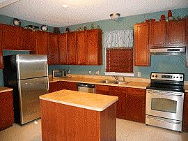 Heavenly 2 BR, 2 BA Townhouse in Canton, MI (Photo 2 of 3)