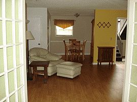 Simple Yet Elegant 1 Br Townhouse in Gated Community in Atlanta, GA (Photo 2 of 3)