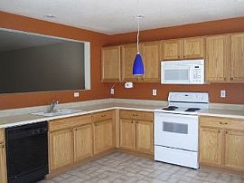 Southcreek Townhome in Centennial, CO (Photo 2 of 5)