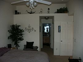 Beautiful 2 Bedroom Townhome - Upgraded and Comfortable in Denver, CO (Photo 6 of 6)