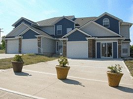 Alluring 3 Br 2.5 Ba Townhouse in Kansas City, MO