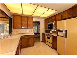 Beautiful Home in a Beautiful Community in San Diego, CA (Photo 6 of 11)