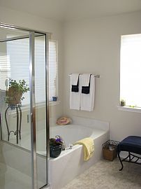 Lovely 3 Bedroom Mckinney Home with Covered Back Patio in Mc Kinney, TX (Photo 5 of 10)