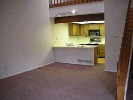 Large 2 BD Townhome on The Highline Canal in Denver, CO (Photo 2 of 5)
