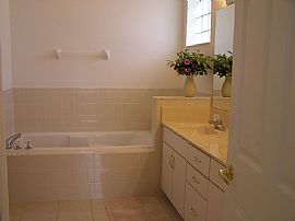 Furnished 3 Bedroom Home in Ridgewood Lakes in Davenport, FL (Photo 4 of 12)