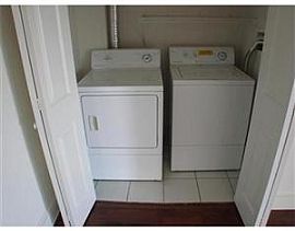 Luxury 2 Bedroom Condo with Great Location st Good  Rate in Quincy Center, MA (Photo 6 of 8)