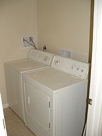 New! 2 Bedroom with 2 Full Bath and Yard in San Pablo, CA (Photo 5 of 5)