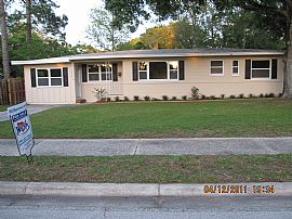 3 Bedroom Home on West Side in Jacksonville, FL