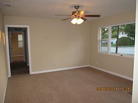 3 Bedroom Home on West Side in Jacksonville, FL (Photo 6 of 12)