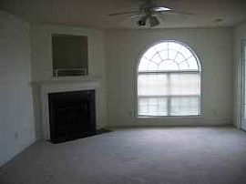 Beautiful 2 Bedroom Deacon Ridge Condo - Near Wfu in Winston Salem, NC (Photo 2 of 3)