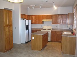 3 Br, 2.5 Ba Home with Bonus Room in Terramar - $1275 in Peoria, AZ (Photo 2 of 4)