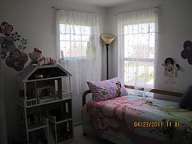 3 Bedroom Home - Close to 75th and I-355 in Naperville, IL (Photo 9 of 12)