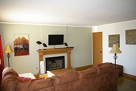 Furnished Santa Fe Home with Pool and Utilities Included in Twentynine Palms, CA (Photo 12 of 12)