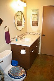 Furnished Santa Fe Home with Pool and Utilities Included in Twentynine Palms, CA (Photo 9 of 12)