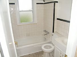 Great Deal on This 2 Bedroom Home with Full Basement in Warren, MI (Photo 2 of 3)