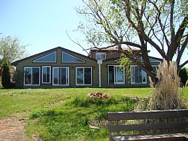 Waterfront  5 bedroom in Grandview Island in Hampton, VA (Photo 12 of 12)
