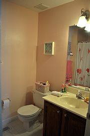 2 BD Condo/Townhouse Right By Ft. Belvoir Military Base  in Alexandria, VA (Photo 10 of 12)