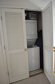 2 BD Condo/Townhouse Right By Ft. Belvoir Military Base  in Alexandria, VA (Photo 5 of 12)