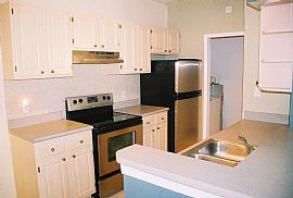 Gorgeous Condo in Luxury Gated Community in Maitland, FL (Photo 7 of 9)