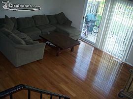 2 Bedroom Condo in Farmington Hills in Farmington Hills, MI (Photo 3 of 10)