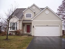Large 4 Bedroom Painted Lakes Home with Lease Deal! in Lake Villa, IL