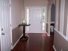 Beautiful 4/2.5 Home Near Six Flags! in Austell, GA (Photo 2 of 10)