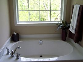 Beautiful 4/2.5 Home Near Six Flags! in Austell, GA (Photo 8 of 10)