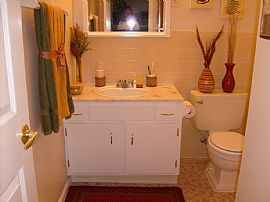 2 Bedroom Woodridge Apartment with Pool in Indianapolis, IN (Photo 8 of 9)