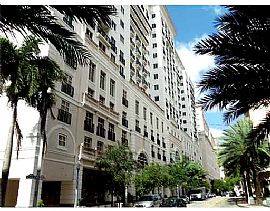 Great 2 BR, 2 BA Apartment Just 1 Block Away From Miracle Mile in Coral Gables, FL