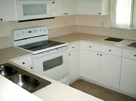 Great 2 BR, 2 BA Apartment Just 1 Block Away From Miracle Mile in Coral Gables, FL (Photo 5 of 12)