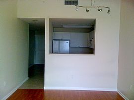 Great 2 BR, 2 BA Apartment Just 1 Block Away From Miracle Mile in Coral Gables, FL (Photo 7 of 12)