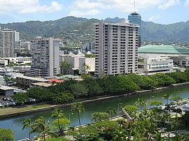 Renovated One Bedroom Apartment - Five Minutes to Beach  in Honolulu, HI (Photo 4 of 6)