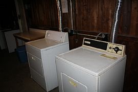 Cool 1 Bedroom Studio Apartment with Hardwood Floors  in Lewiston, ME (Photo 5 of 9)