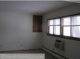 2 BR Apartment in 4 Plex Near Northtown Mall in Coon Rapids, MN (Photo 3 of 3)