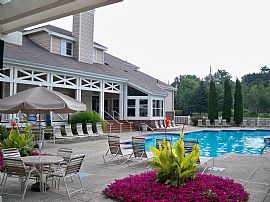 2 Bedroom Apartment - Garage Free with Short Term Options in North Olmsted, OH (Photo 2 of 6)