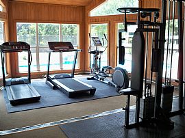 2 Bedroom Apartment - Garage Free with Short Term Options in North Olmsted, OH (Photo 3 of 6)