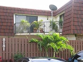 2bd/2ba with Den! Updated Kitchen with Granite!! in Boca Raton, FL