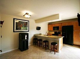 2bd/2ba with Den! Updated Kitchen with Granite!! in Boca Raton, FL (Photo 3 of 5)